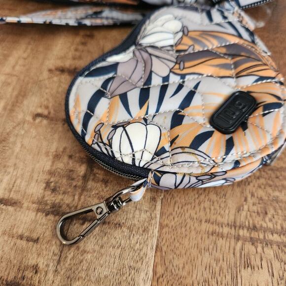 Lug Swivel Convertible Crossbody Bag Lily Grey Print - Picture 13 of 15